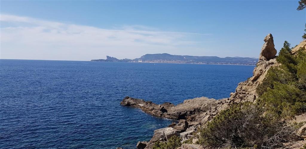 Villa T3 à 10' de Cassis - Piscine privée et cuisine d'été extérieure Carnoux-en-Provence Esterno foto