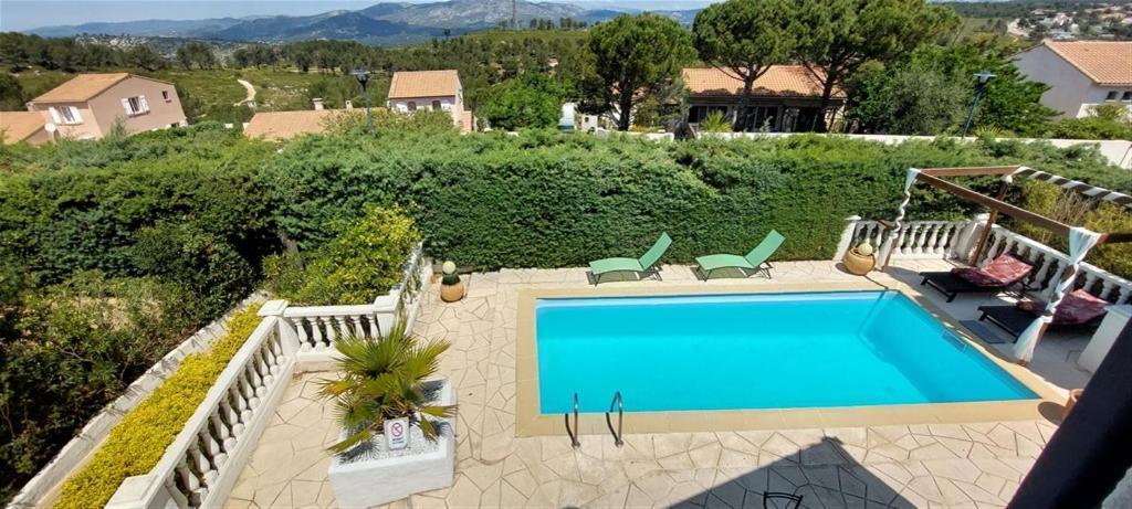 Villa T3 à 10' de Cassis - Piscine privée et cuisine d'été extérieure Carnoux-en-Provence Esterno foto