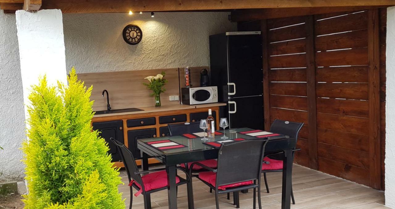 Villa T3 à 10' de Cassis - Piscine privée et cuisine d'été extérieure Carnoux-en-Provence Esterno foto